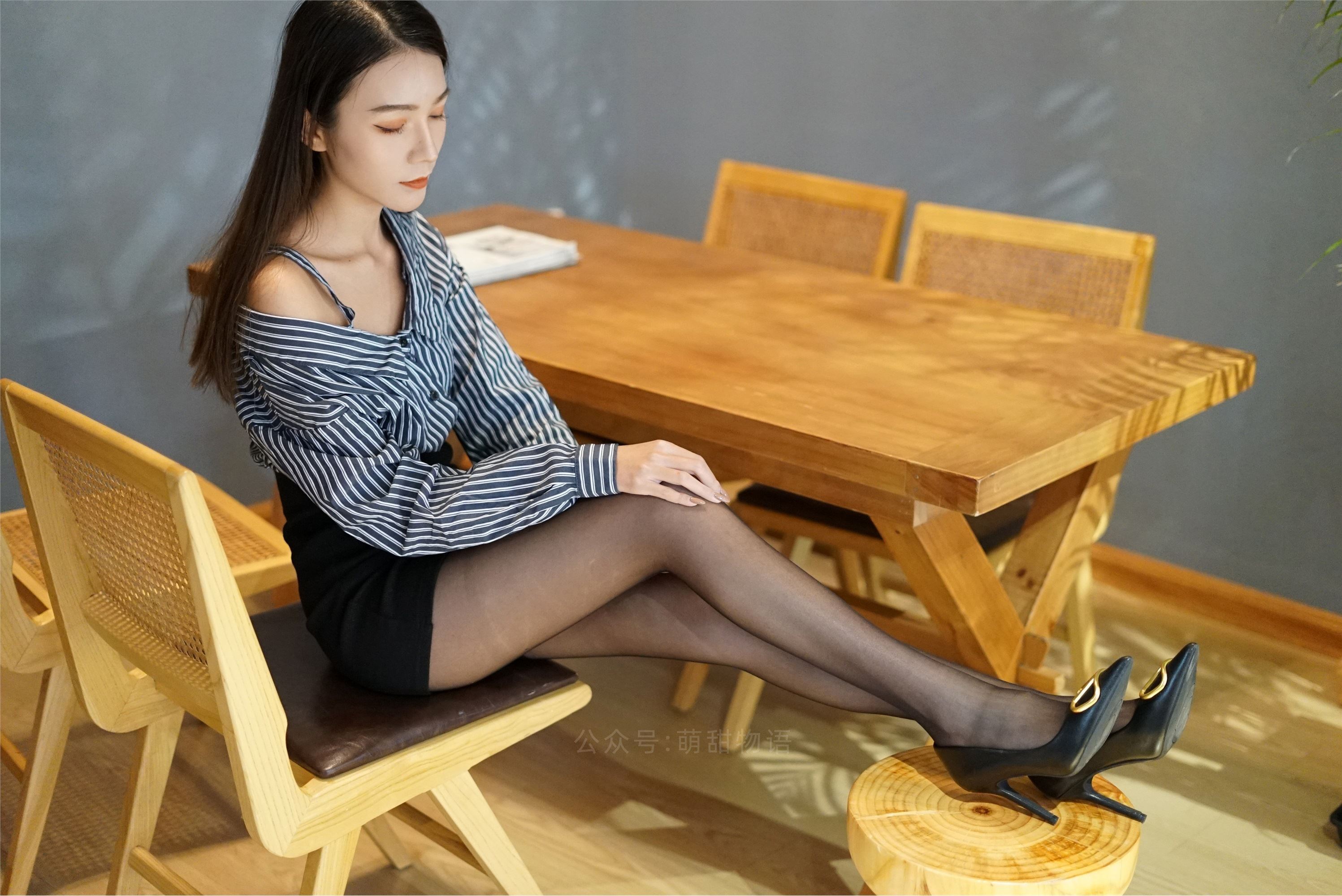 萌甜物语 XM126《黑丝职业装-可可》